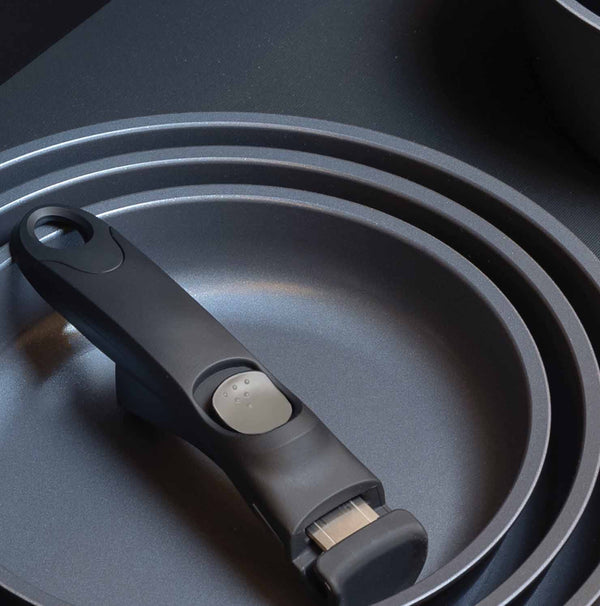 Basic ceramico - set 2 padelle cm 24/28 + manico staccabile